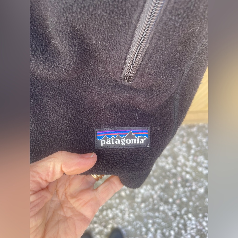 Patagonia Synchilla Men’s Fleece Vest Medium Black – Excellent Layering Piece
24 - Picture 3 of 5